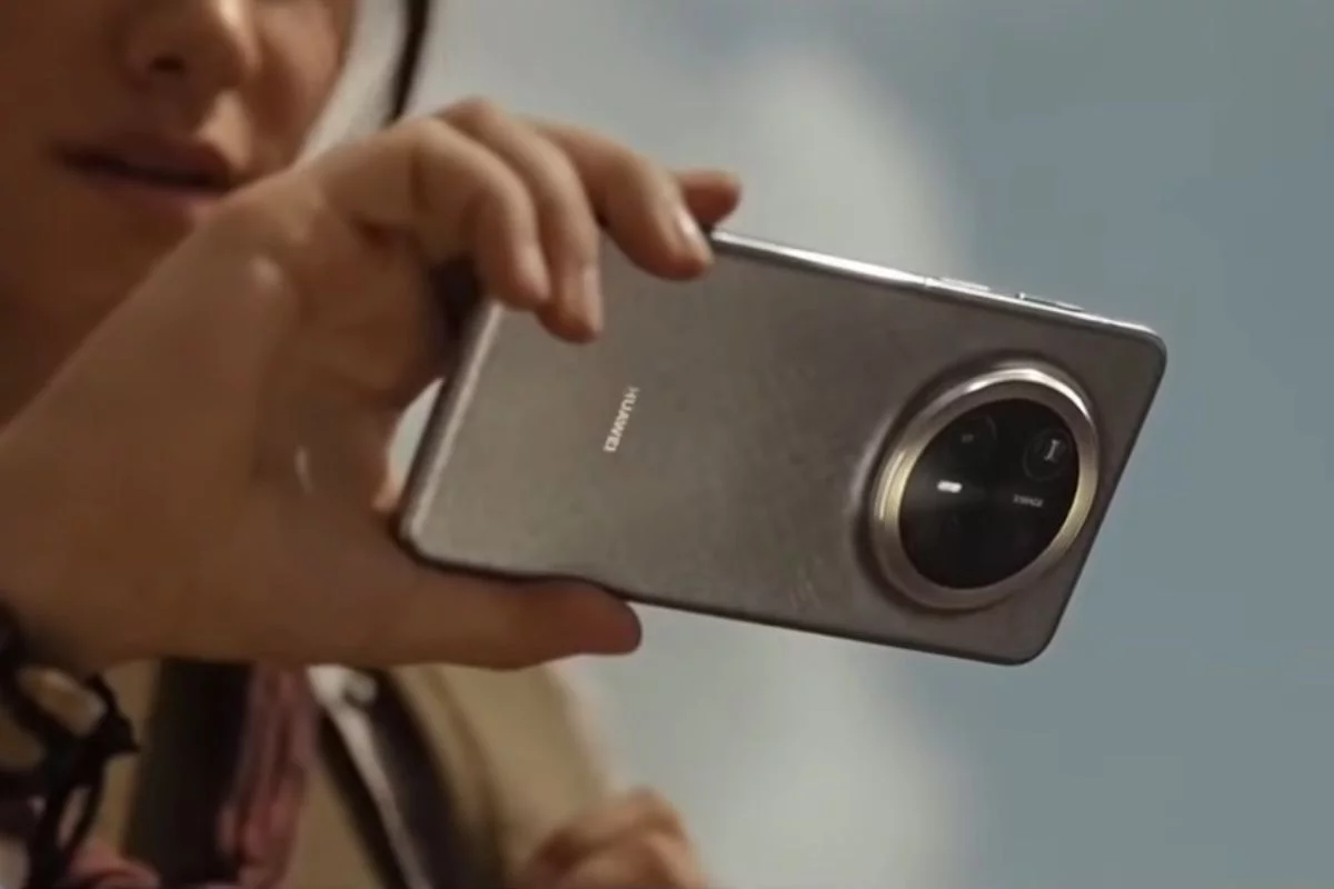 Huawei Mate 70 Air идва на 6 ноември с 6500 mAh батерия и камера на флагман